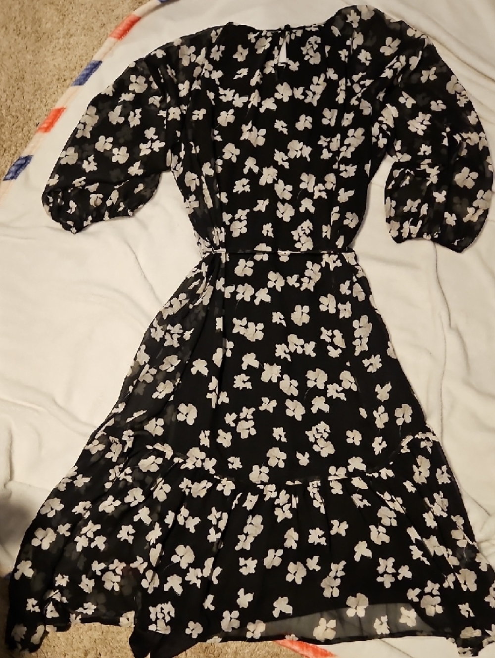 Simply Vera Vera Wang Black Maxi Dress with White Floral Print - Picture 4 of 6